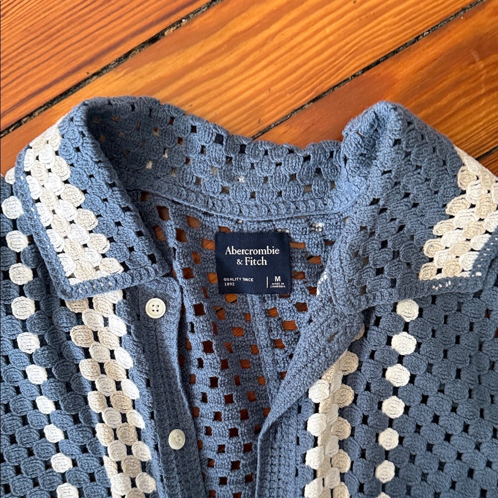 Abercrombie & Fitch Crochet Short Sleeve Top - Picture 2 of 2